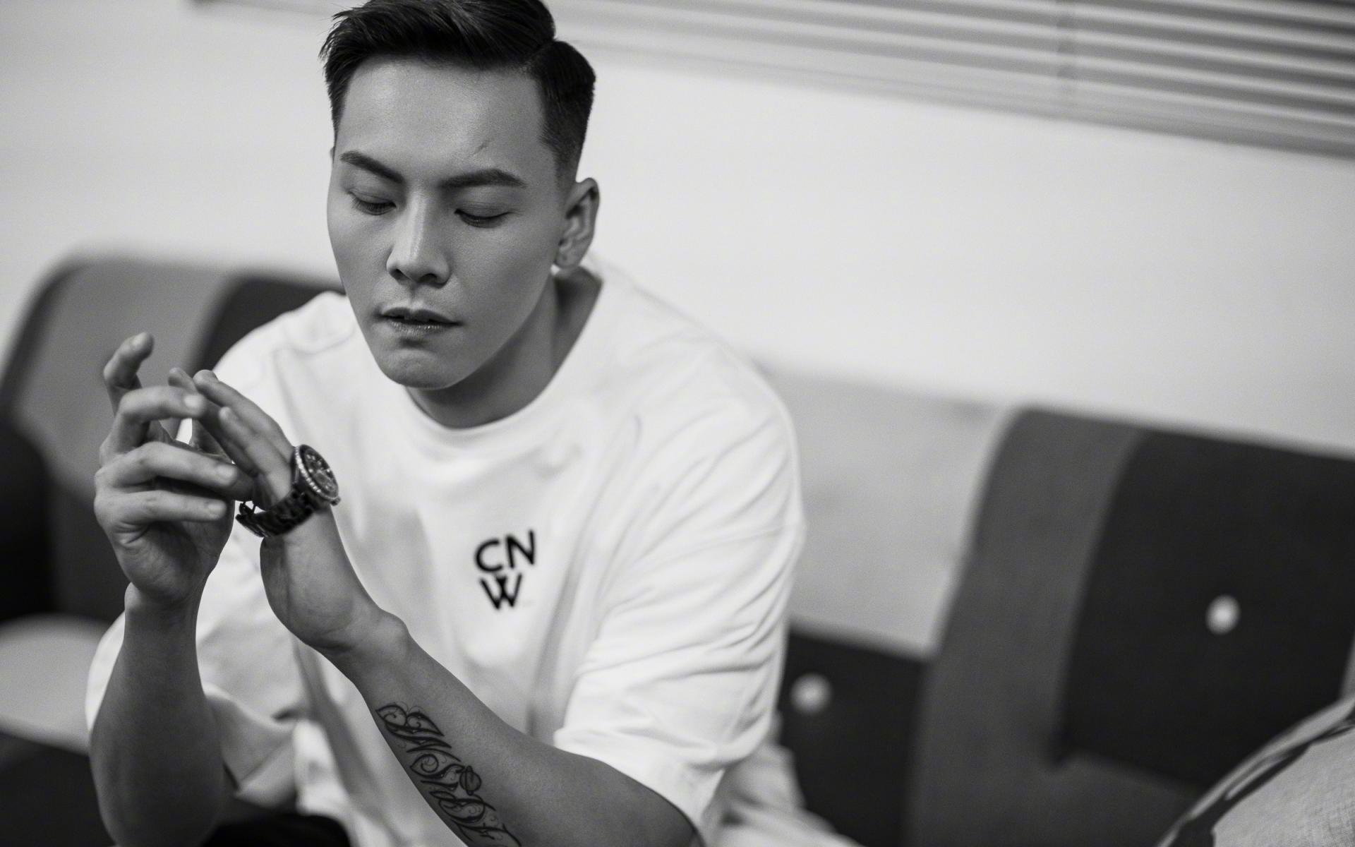 随机佛罗伦萨力争取胜，塞维利亚队屡战屡败，塞维利亚 欧冠